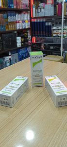 پک 12 تایی کرم ضد جوش رنگی اکتی پور نوروا مدل Golden Tinted Actipur حجم 30 میلی لیتر-کرم پودر عمده